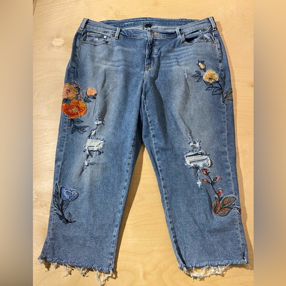 Lane Bryant Girlfriend Embroidered Blue Ankle Jeans 22R (IY) - Picture 3 of 10
